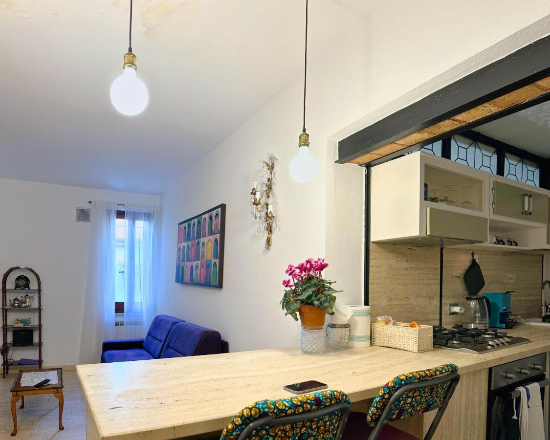 Lovely Apartment In Via Della Scala, Trastevere Róma Kültér fotó